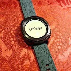 Nice Samsung gear sport smart watch